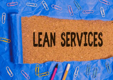 Kelime yazma servisi Lean Services. İşlemlere yağsız üretim kavramının uygulanması için iş kavramı.