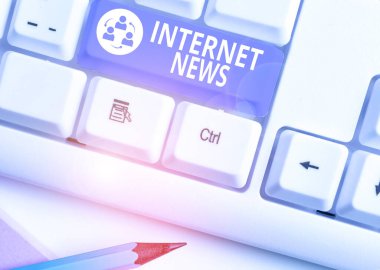 İnternet Haberleri 'ne kelime yazarlığı. Çevrimiçi yayınlanan olaylarla ilgili bilgi için iş kavramı.