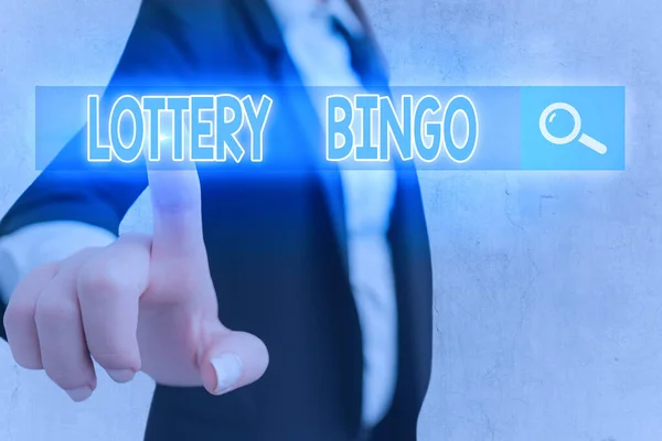 Escrevendo nota mostrando Loteria Bingo. Foto de negócios mostrando jogo de azar em que cada jogador combina números impressos . — Fotografia de Stock