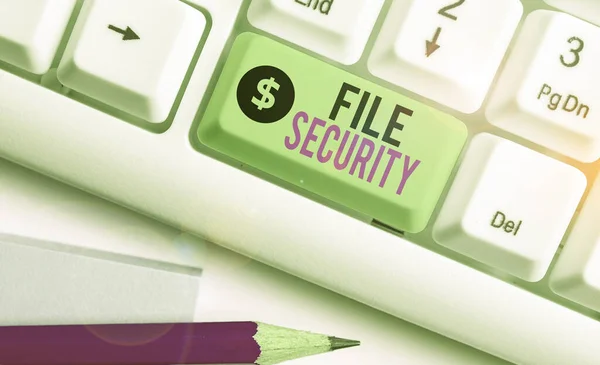 Scrivere una nota che mostra la sicurezza dei file. Business photo showcase Proteggere i dati digitali come quelli in un database dalla perdita . — Foto Stock