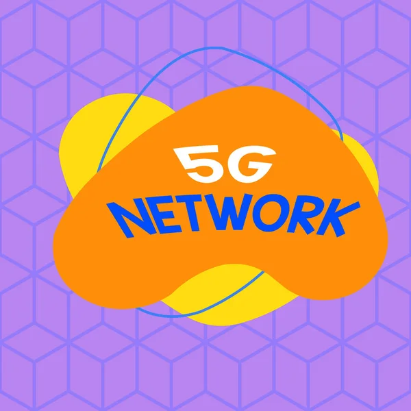 Концептуальный почерк, показывающий 5G Network. Экспозиция деловой фотографии значительно повышает скорость и оперативность беспроводной сети Асимметричный формат рисунка объекта контура многоцветный дизайн . — стоковое фото