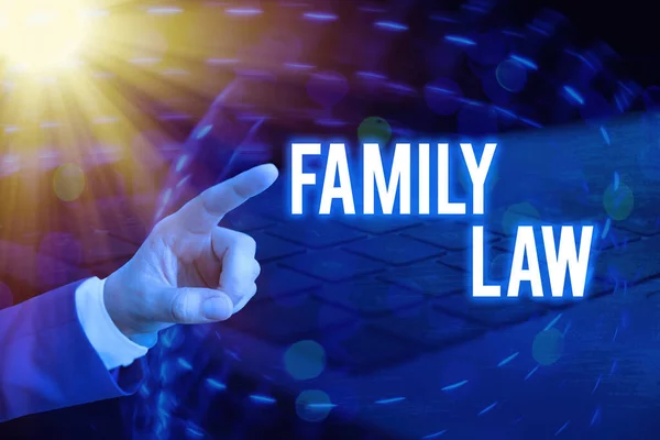 Rukopis Rodinné právo. Pojmem "obor práva", který se zabývá záležitostmi týkajícími se rodiny. — Stock fotografie