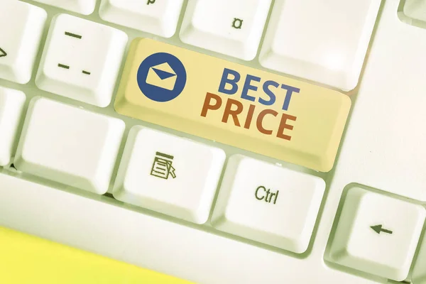 Schrijfbriefje met de beste prijs. Zakelijke foto presentatie van de laagste of grote prijs die een koper iets kan kopen voor. — Stockfoto