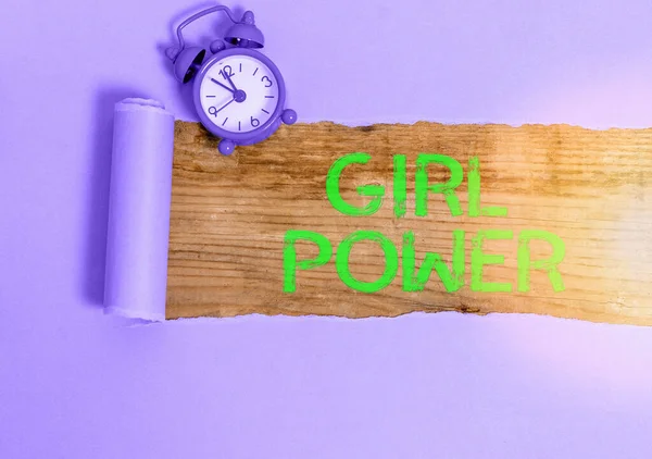 Texte d'écriture de mot Girl Power. Concept d'entreprise pour l'affirmation et la confiance en soi démontré par les filles ou les jeunes femmes . — Photo