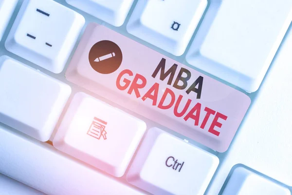 Ordskrivning text Mba Graduate. Affärsidé för masterexamen med inriktning mot företagsekonomi. — Stockfoto