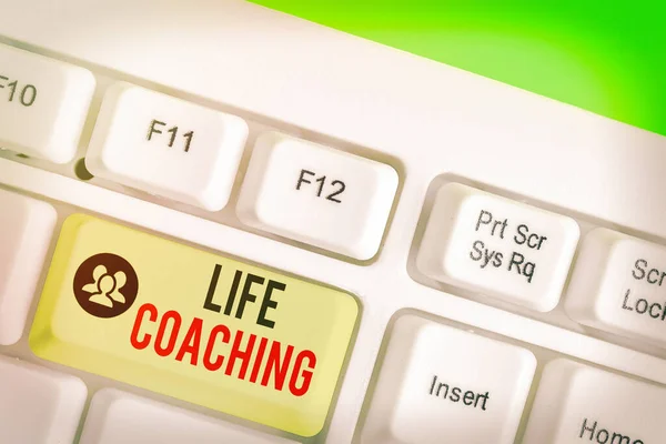 Conceptuele hand schrijven toont Life coaching. Zakelijke foto tekst die gebruikt wordt om te helpen bij het behalen van hun doelen in carrière. — Stockfoto