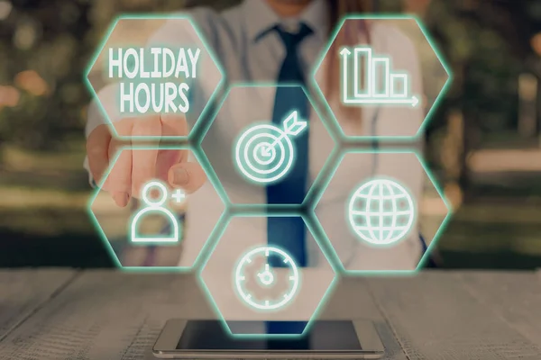 Fogalmi kézzel írásban mutatja Holiday hours. Üzleti fotószöveg alkalmazottak rugalmas munkarend szerinti túlóra. — Stock Fotó