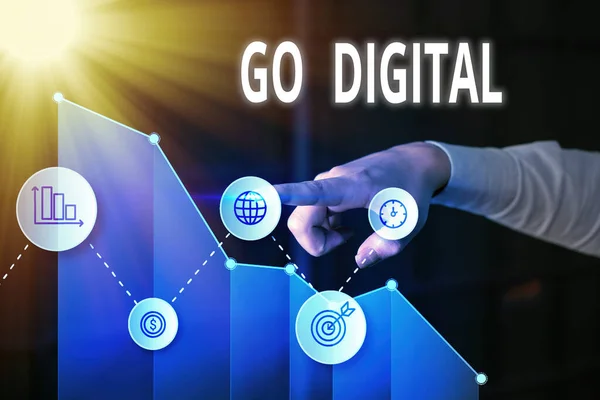 Skriveseddel som viser Go Digital. Forretningsfoto som viser Arbeid over internett Går til mulighetenes verden . – stockfoto