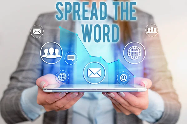 Ecriture conceptuelle montrant Spread The Word. Photo d'affaires présentant partager l'information ou les nouvelles à l'aide des médias sociaux . — Photo