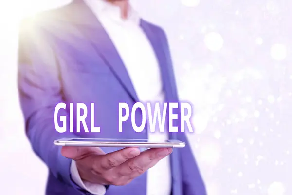 Texte montrant Girl Power. L'affirmation conceptuelle de la photo et la confiance en soi démontrées par les filles ou les jeunes femmes . — Photo