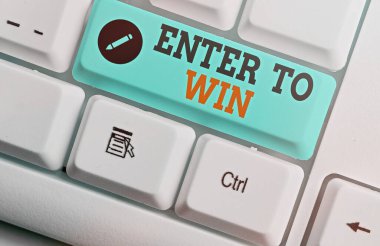 Enter To Win'i gösteren not yazma. Ödül kazanma ödülü için bir değer alışverişi gösteren iş fotoğrafı.