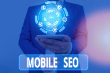 Mobil Seo 'yu gösteren bir not yazıyorum. Mobil aramalar için bir web sitesini sıralamaya göre optimize etmek için iş fotoğrafı gösterme süreci.