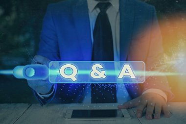 El yazısı Q ve A metni. Kavram, birinin sorulara cevap verdiği bir zaman aralığı ya da durum demektir..