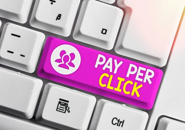 Nota de escritura que muestra Pay Per Click. Foto comercial que muestra la comercialización del Internet en la cual el pago se basa en clickthroughs . —  Fotos de Stock