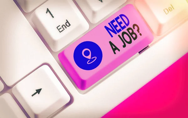 Skriva lapp som visar Need A Job Question. Företagsfoto visa upp att rekrytera en person för specifik tjänst roll eller funktion. — Stockfoto