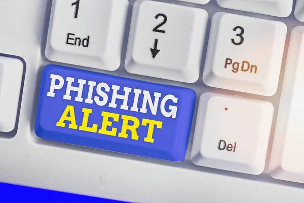 Textzeichen mit Phishing Alert. Begriffsbild bewusst auf betrügerischen Versuch, an sensible Informationen zu gelangen. — Stockfoto