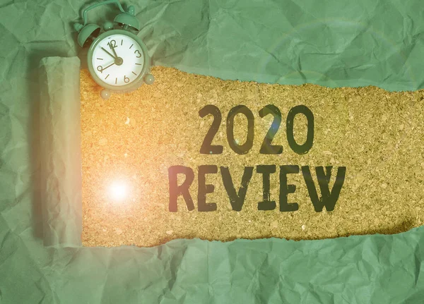 Ecriture conceptuelle montrant 2020 Review. Texte de la photo d'affaires rappelant les événements de l'année dernière actions principales ou bons spectacles . — Photo