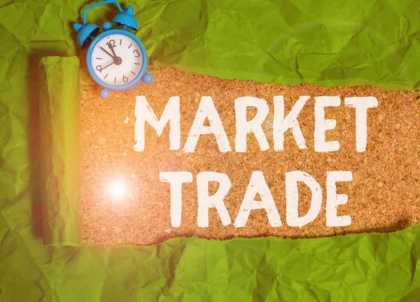 Tekst pisania słów Market Trade. Koncepcja biznesowa dotycząca działania polegającego na zakupie lub wymianie towarów i usług. — Zdjęcie stockowe