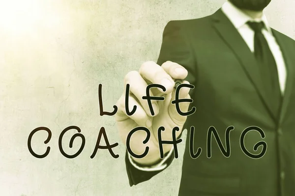 Escrevendo nota mostrando Life Coaching. Foto de negócios mostrando demonstração empregada para ajudar a mostrar atingir seus objetivos na carreira . — Fotografia de Stock