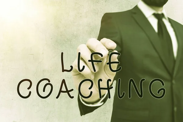 Schrijf notitie met Life coaching. Zakelijke fotopresentatie demonstreren om te helpen tonen hun doelen te behalen in de loopbaan. — Stockfoto