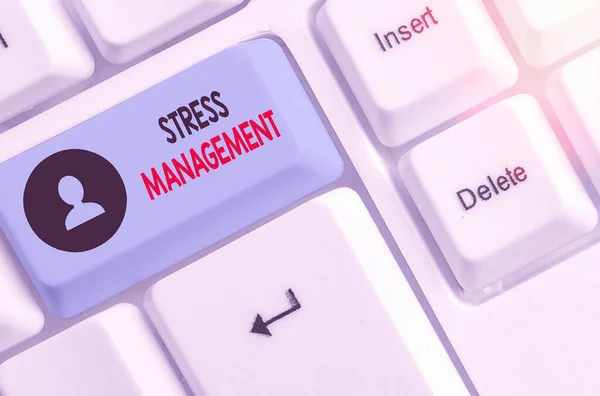 Conceptuele handschrift toont Stress Management. Business foto tekst methode van het beperken van stress en de effecten ervan door het leren van manieren. — Stockfoto