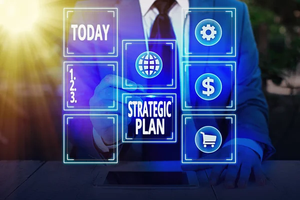 Signo de texto que muestra Plan Estratégico. Foto conceptual un proceso sistemático de imaginar un futuro deseado . —  Fotos de Stock