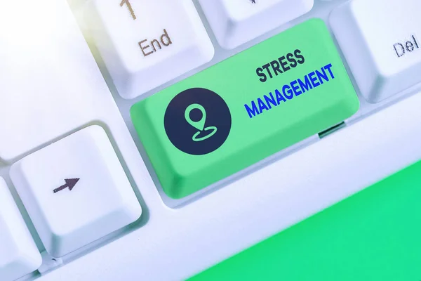 Notă de scriere care arată managementul stresului. Metoda de prezentare a fotografiilor de afaceri de limitare a stresului și a efectelor acestuia prin metode de învățare . — Fotografie, imagine de stoc