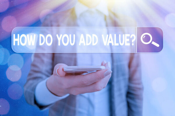 Концептуальный почерк, показывающий, как добавить вопрос стоимости. Демонстрация бизнес-фото улучшает работу по организации производственного процесса
.