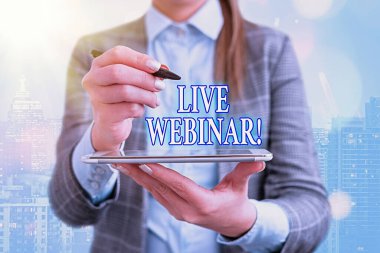 Canlı Webinar 'ı gösteren mesaj işareti. Web üzerinden iletilen kavramsal fotoğraf sunumu dersi veya semineri.