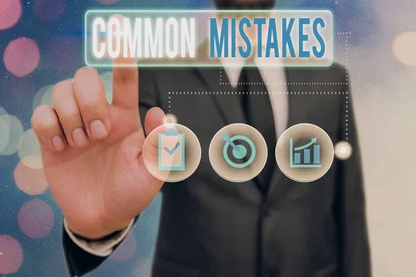Tekst schrijven Veel voorkomende fouten. Bedrijfsconcept voor acties die vaak foutief door elkaar worden gebruikt. — Stockfoto