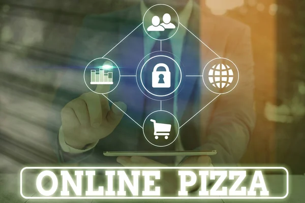 Текст для написання слів "Інтернет Піца". Бізнес-концепція швидкої доставки піци на вашому порозі Замовлення їжі онлайн . — стокове фото