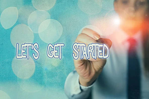 Написание текста "Let ts Is Get Started" Бизнес-концепция для того, чтобы начать делать или работать над чем-то, что вы начали . — стоковое фото