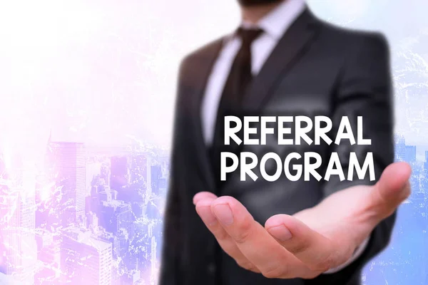 Escritura manual conceptual que muestra el Programa de Referencia. Empleados de texto fotográfico de negocios son recompensados por introducir reclutas adecuados . — Foto de Stock