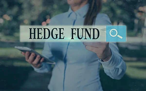 Ecriture conceptuelle montrant Hedge Fund. Photo d'affaires présentant essentiellement un nom de fantaisie pour un partenariat d'investissement alternatif . — Photo