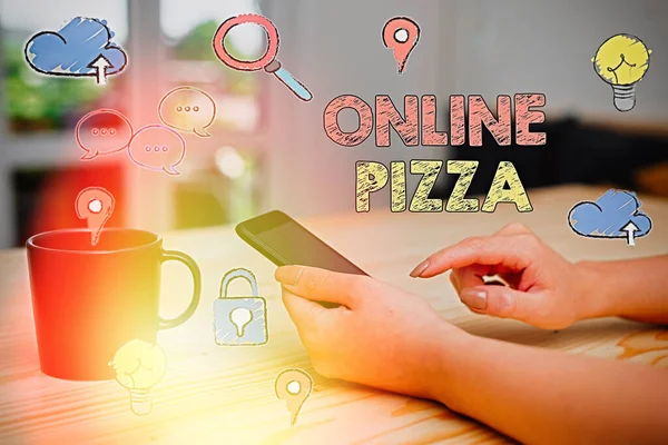 Sinal de texto mostrando Pizza Online. Foto conceitual entrega rápida de pizza à sua porta Encomendar alimentos online . — Fotografia de Stock