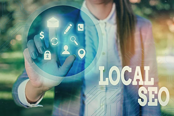 Tekst pisania słów Local Seo. Koncepcja biznesowa wspierająca przedsiębiorstwa w promowaniu produktów i usług wśród lokalnych klientów. — Zdjęcie stockowe