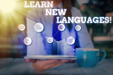 Yeni Diller Ilim'i gösteren kavramsal el yazısı. İş fotoğraf metin yabancı lang iletişim yeteneği geliştirme.