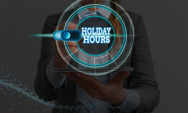 Nota di scrittura che mostra gli orari di vacanza. Business foto in mostra dipendente riceve il doppio della loro retribuzione normale per tutte le ore . — Foto Stock