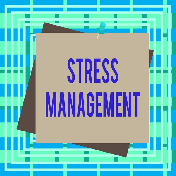 A stresszkezelést mutató szöveges jel. Fogalmi fotó módszer korlátozza a stressz és annak hatásait a tanulás módja Emlékeztető szín háttér thumbtack memo csatolt iroda pin négyzet. — Stock Fotó