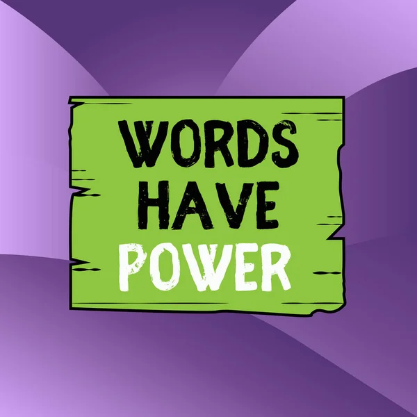 Écriture manuscrite de texte Les mots ont du pouvoir. Concept signifiant qu'ils ont la capacité d'aider à guérir les blessures ou de blesser quelqu'un en bois planche carrée vide cadre rainures bois panneau coloré bois . — Photo