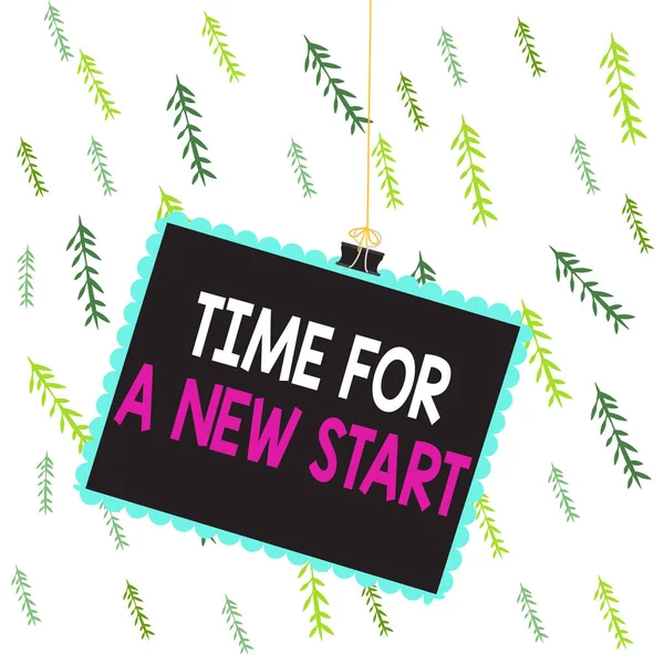 手写文字的时间为一个新的开始。意为"开始，开始"，意为"开始"，意为"开始"，意为"开始" 。. — 图库照片