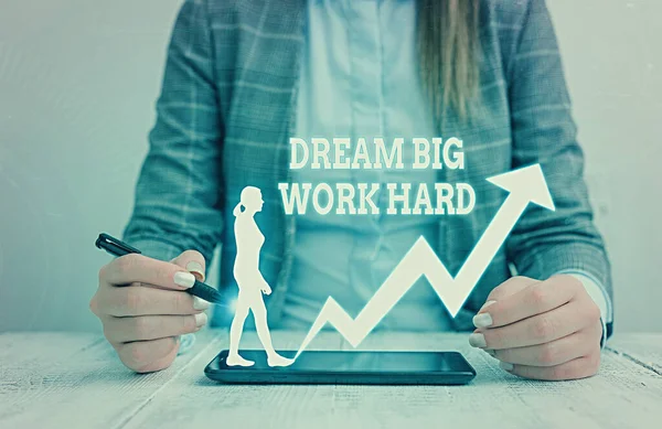 Handschrift tekst schrijven Dream Big Work Hard. Concept betekent Geloof in jezelf en volg de dromen en doelen. — Stockfoto