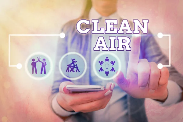 Schrijfbriefje met Schone lucht. Zakelijke foto presentatie van lucht die geen schadelijke niveaus van vuil en chemicaliën in zich heeft. — Stockfoto