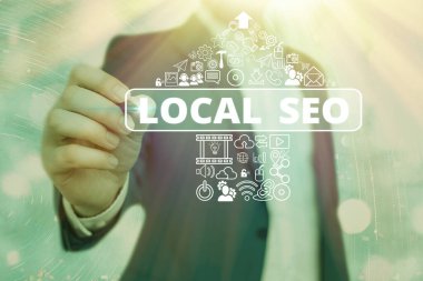 Yerel Seo 'yu gösteren mesaj işareti. Kavramsal fotoğraf web sitenizi yerel bir izleyici için daha iyi sıralayacak şekilde optimize eder.