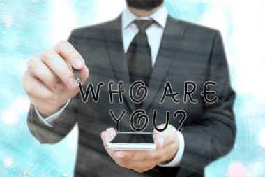 Sorguladığın El Yazısı Metni. Kavrama, birinin senin göstermelik geçmişini ya da geçmişini sorması anlamına gelir..