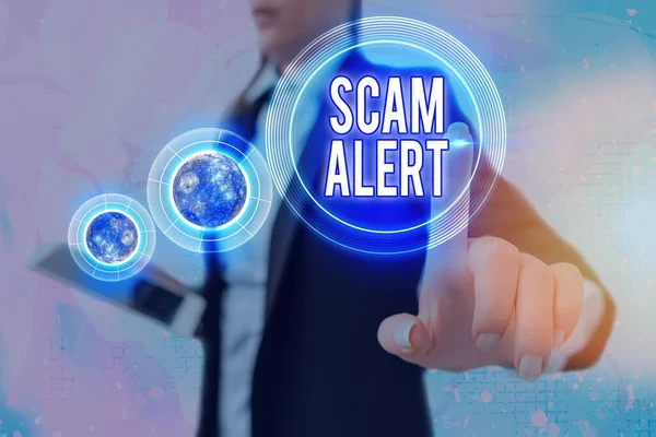 Schreiben Notiz mit Scam Alert. Geschäftsfotos, die jemanden vor Schwindel oder Betrug warnen, bemerken ungewöhnliche Elemente dieses Bildes, das von der NASA geliefert wurde. — Stockfoto