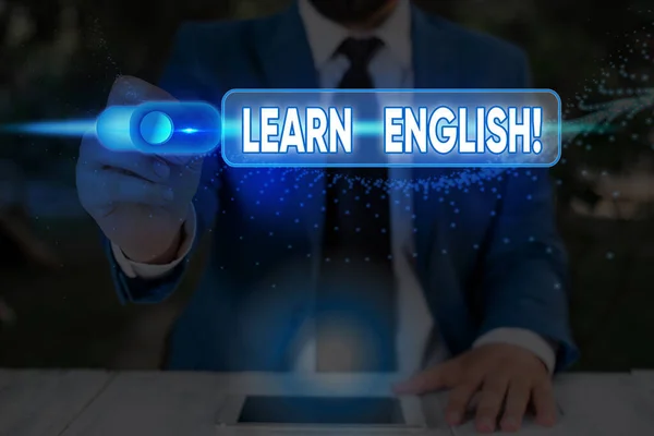 Signo de texto que muestra Aprender inglés. Ganancia conceptual de la foto adquiere conocimiento en nuevo idioma por estudio . —  Fotos de Stock