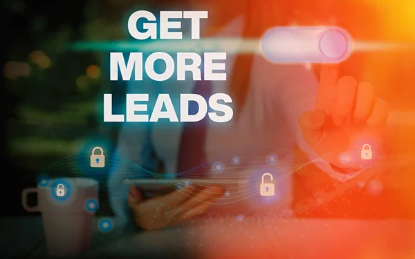 Escritura a mano conceptual mostrando Get More Leads. Texto de foto de negocios para tener más clientes y mejorar sus ventas objetivo . — Foto de Stock