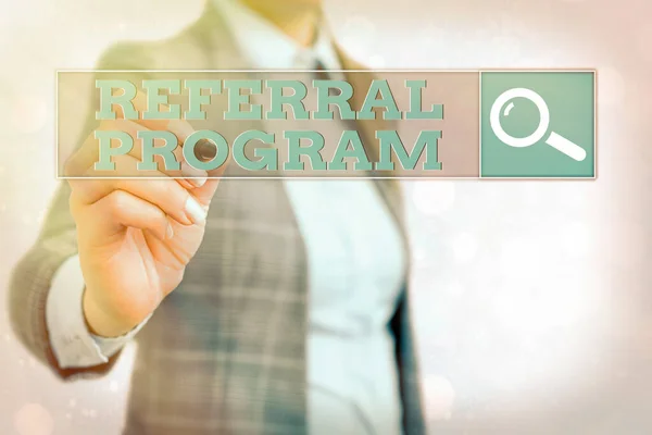 Woord schrijven tekst Referral Program. Business concept voor werknemers worden beloond voor de invoering van geschikte rekruten. — Stockfoto