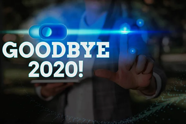 Концептуальний почерк, що показує Good Bye 2020. Текст ділової фотографії висловлює добрі побажання при розлученні або в кінці минулого року . — стокове фото